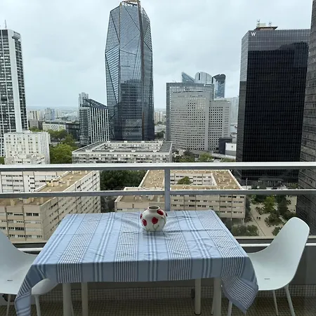 Grand La Defense Appartement Puteaux